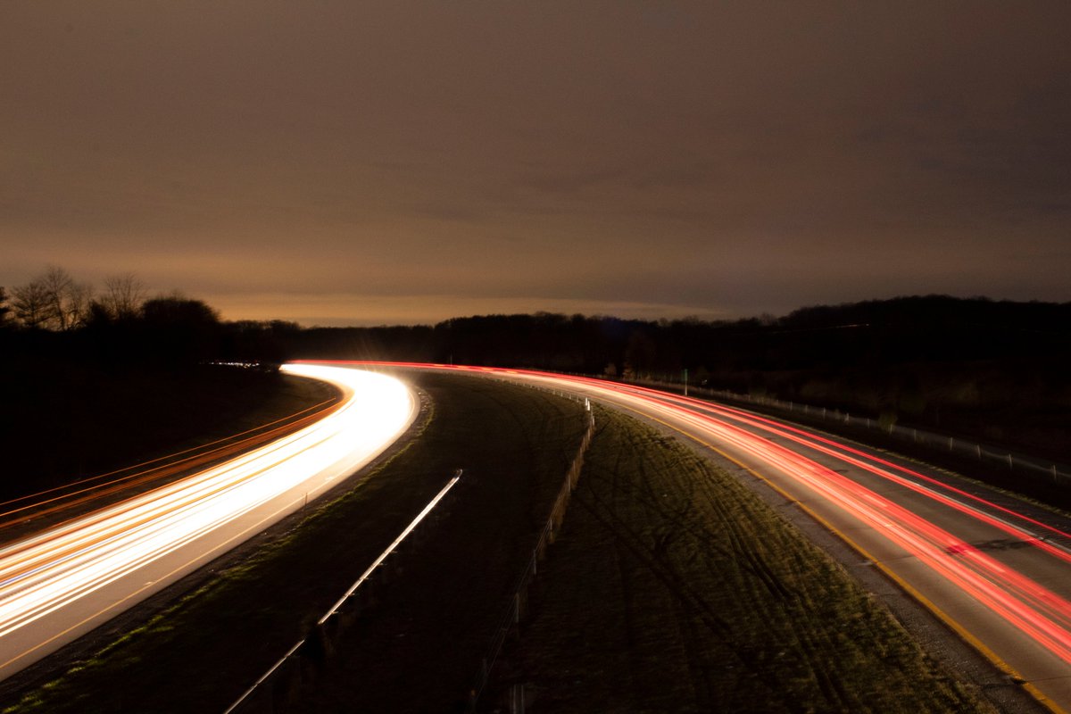WaffleZoneYT's tweet photo. Tried doing some light trail photography and it turned out cool :) https://t.co/WCpXIGfUkz