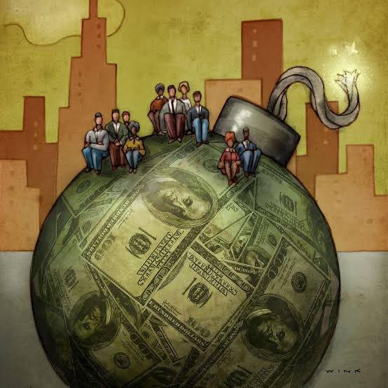 Kanthan2030's tweet photo. $600 TRILLION — That’s the size of the derivatives market. 😳😳 That’s six times the world’s GDP! 

What the fffff have the banksters done? We are facing a financial Frankenstein monster. 

The entire global financial/banking system is fake, rigged, unproductive, unstable and dangerous. 

We need a huge reboot and a new system based on fundamentals, honesty and transparency.

#SVBCollapse #Fed #bankrun
