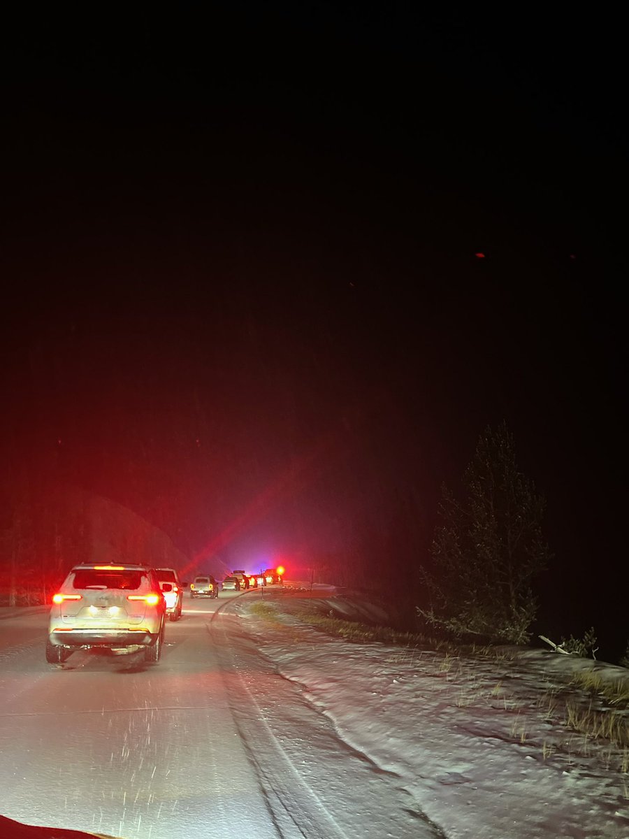 SimpleeKatyLee's tweet photo. @JeffcoColorado good evening! My sister is en route to Fairplay and has been stuck on side of the mountain behind police and fire perhaps? Any info? They’re not local and ill prepared for a cold night in the car. Here’s her location. https://t.co/RPDoNbF0T7