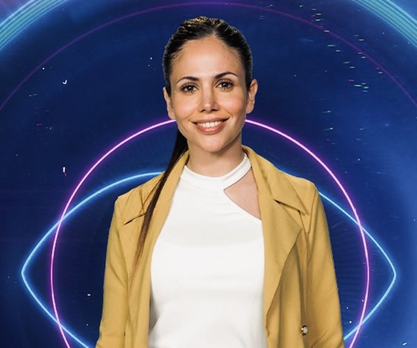fedeebongiorno's tweet photo. 👁️ los porcentajes del mano a mano: 

— CAMILA: 60,26%
— ROMINA: 39,74%

#GranHermano https://t.co/TpBdIP593Z