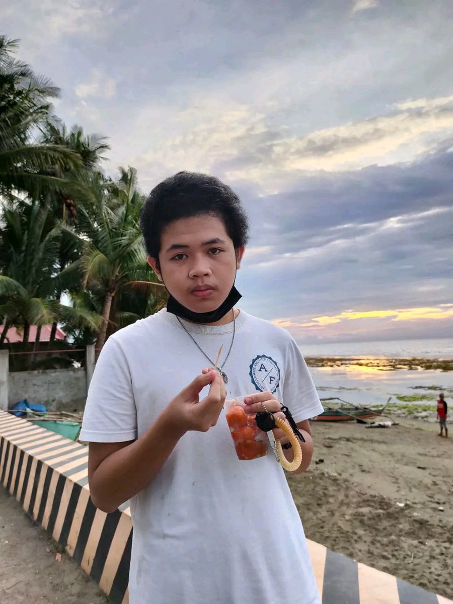 chwenotchewnon's tweet image. EXPOSING Dether Gallarde the owner of @sodapop_ph scammed us for almost 400k.
PLS HELP RT TO SPREAD AWARENESS.
it's been months na and wala pa rin usad sa refund mo, saan na yung sinabi mo na 1200 na ire-refund mo? ni isa sa amin walang nakatanggap you ghosted us na and--