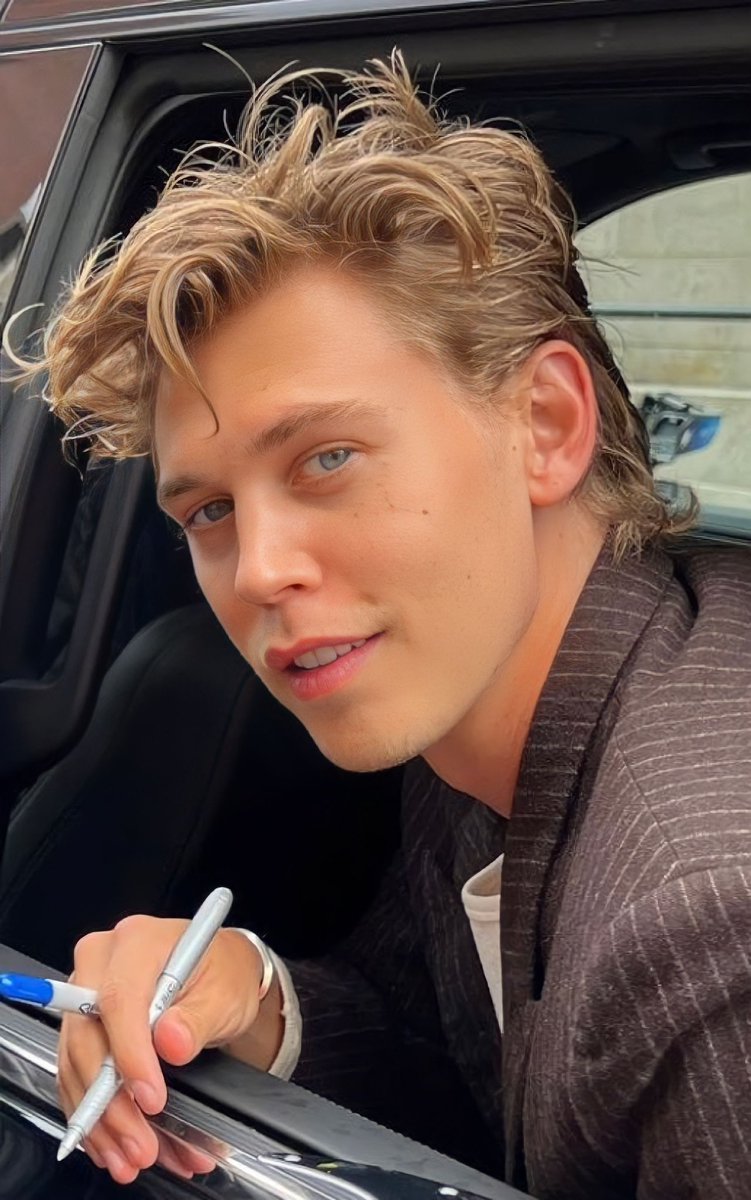 shannarabutler's tweet photo. you know what?? maybe Austin didn��t win his Oscar but he won our heart and that’s all matter https://t.co/8GkP3ilDvv