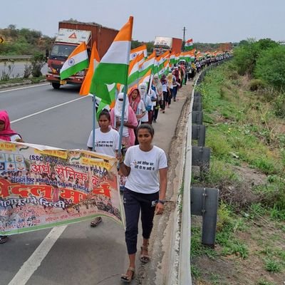 RaviKum28874694's tweet photo. कल 13 मार्च सुबह 9:00 बजे एकबार फिर से SSC GD 2018 के युवाओं की नियुक्ति के लिए ट्विटर अभियान में भागीदारी निभाएं । @HansrajMeena @TribalArmy
@HMOIndia https://t.co/cBGqoTvvWy
