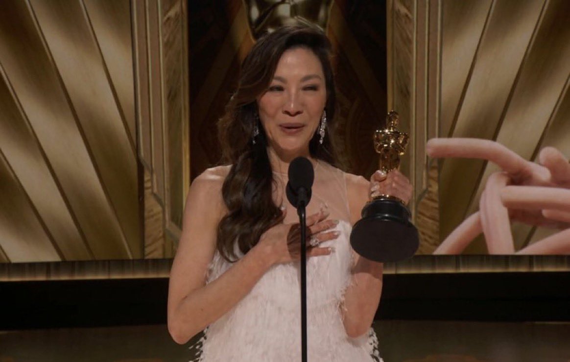 hugeasmammoth_'s tweet photo. History was made tonight. #Oscars https://t.co/RoepSAtNf6