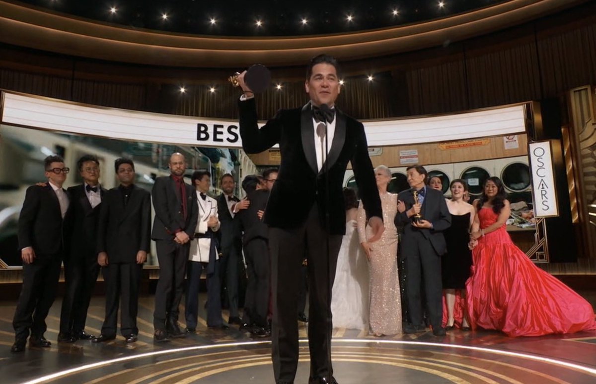 angryasianman's tweet photo. I can't even think straight right now. EVERYTHING EVERYWHERE ALL AT ONCE wins Best Picture. #Oscars https://t.co/31B8fifgvi