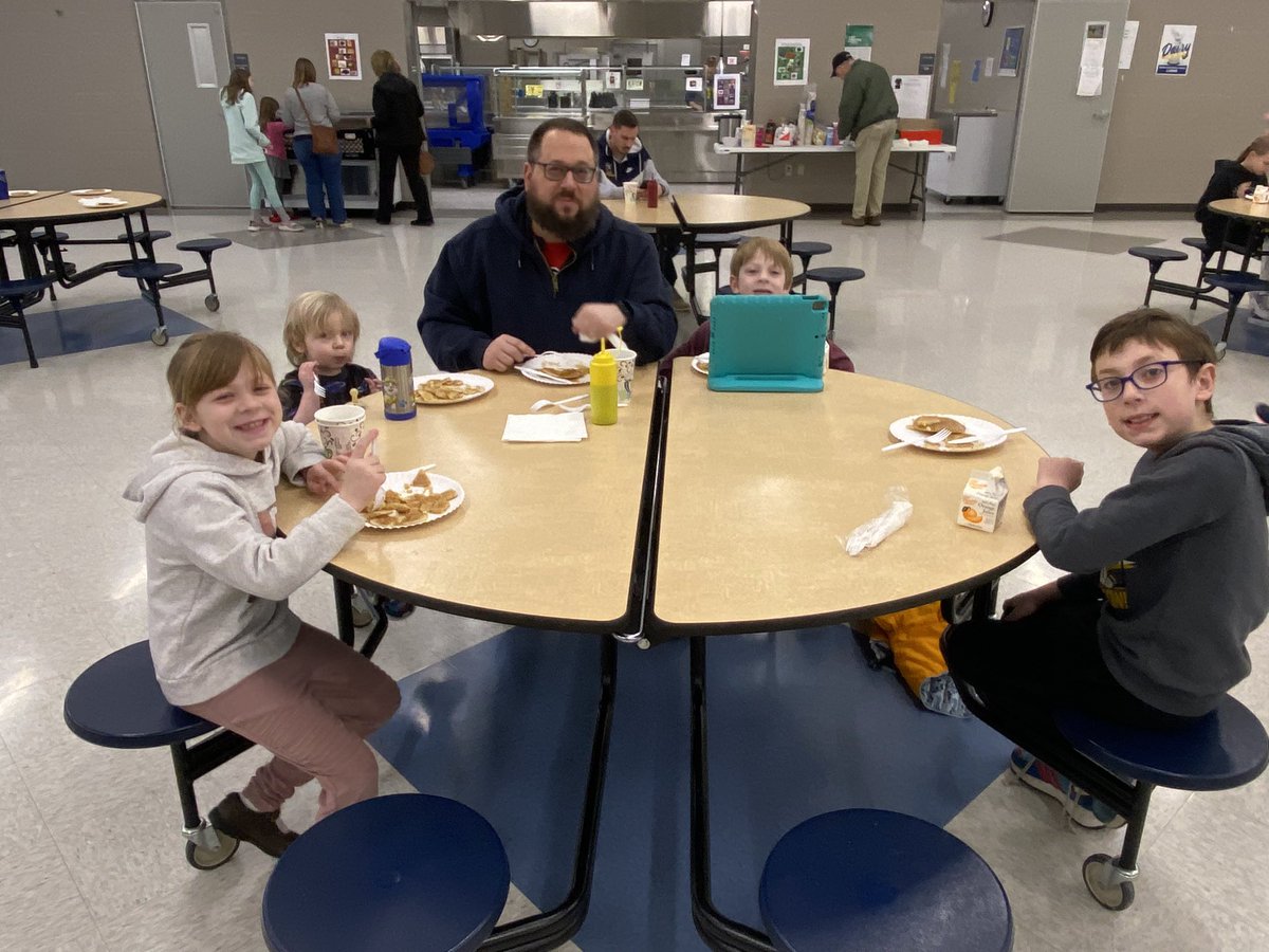 A few pictures from our Pancake Breakfast! Thank you for everyone who came out to support our school and PTA! #EBELionPRIDE #CPSBest #ScholarsFirst