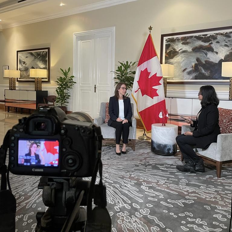 Kanada adalah mitra yang aktif, terlibat dan dapat diandalkan bagi Indonesia dan kawasan - pesan kunci dalam diskusi saya dengan wartawan senior <a href="/tieyulia/">tiey.tanti</a> dari <a href="/liputan6dotcom/">LIPUTAN6</a> tentang Strategi Indo-Pasifik Kanada.