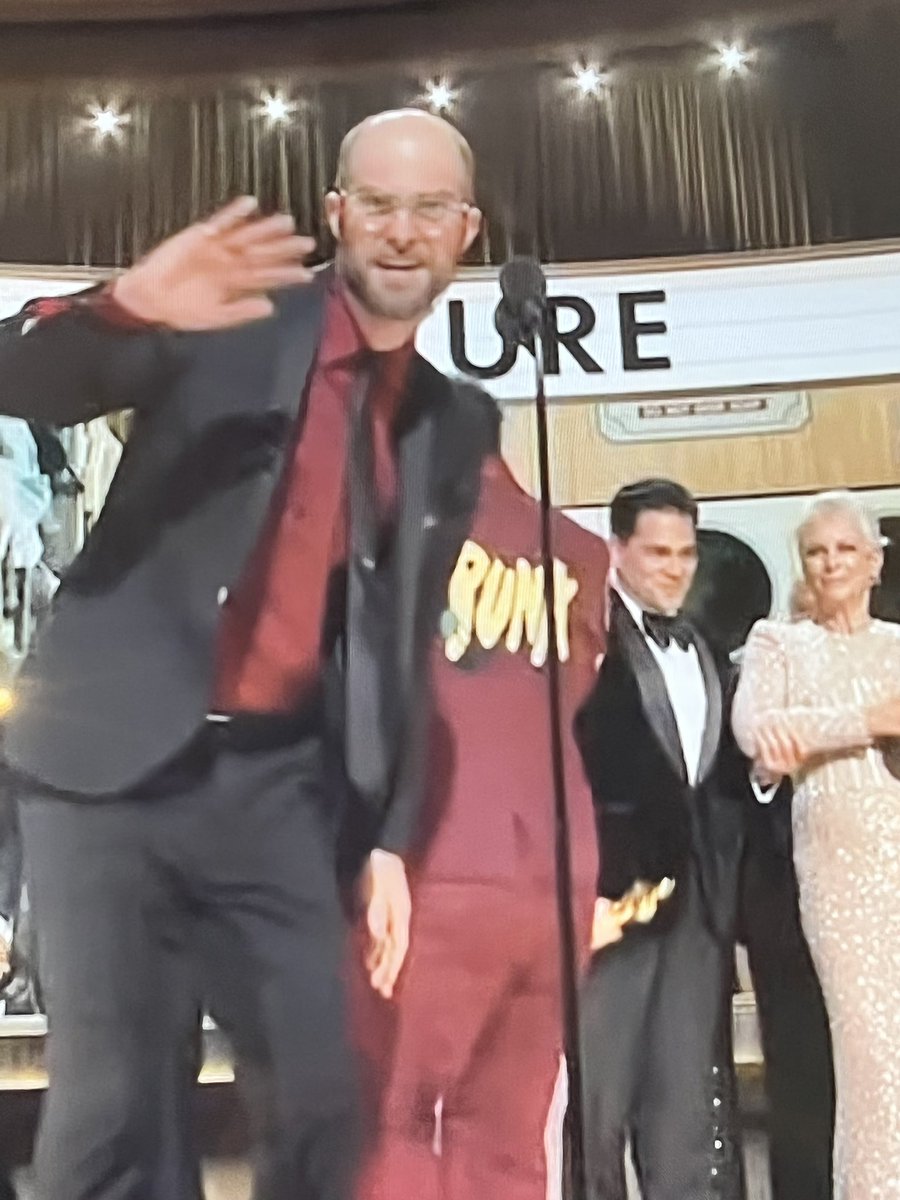 Alabama talent recognized! 👏🏻👏🏻👏🏻 Daniel Scheinert’s Everything Everywhere All At Once wins the Academy Award for best picture! 🎉 <a href="/abc3340/">ABC 33/40 News</a> <a href="/sidewalkfilm/">Sidewalk Film</a> #Oscars #oscars2023 #oscar #EverythingEverywhere #EverythingEverywhereAllAtOnce #alabama #bham