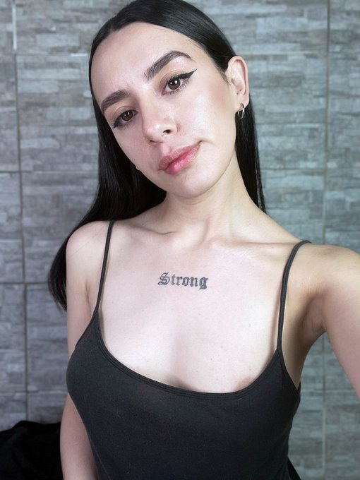 Watch Veggie ASMR's leaked NSFW photo on TwXstars