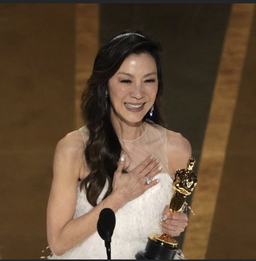 CartoonCatalyst's tweet photo. And, ladies, don't let anybody tell you you are past your prime."
#FirstButNotLast #RepresentationMatters #EverythingEverywhereAllAtOnce #EEAAO #AcademyAwards https://t.co/HPV1ZOlqjx