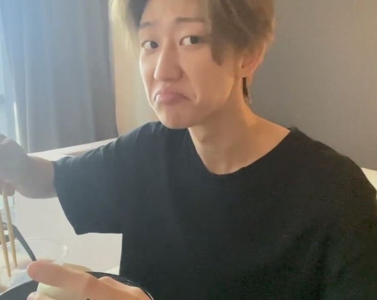 hyurigyu's tweet photo. HI 😭 I'M 😭 LOOKING 😭 FOR 😭 MORE 😭 FILO 😭 CARAT 😭 OR 😭 ANY 😭 FANDOM😭 MOOTS 😭 BECAUSE 😭 THEY 😭 SAY 😭 IT 😭 WORKS 😭 LIKE 😭 THIS 😭 SO 😭 PLS 😭 RT 😭 THIS 😭 TWEET 😭 TO 😭 SPREAD 😭 THANKS 😭 https://t.co/LtNsQh20H4