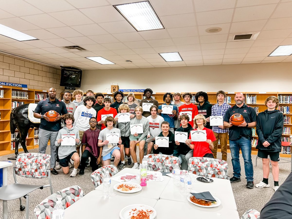 MCHS_MBB's tweet image. The Mustang Basketball Family came together to celebrate our successes from this season both on the court and in the classroom. The varsity team had 5 Academic All-Conference selections. Great way to end the season as we head into the off-season! 

#StrongStable