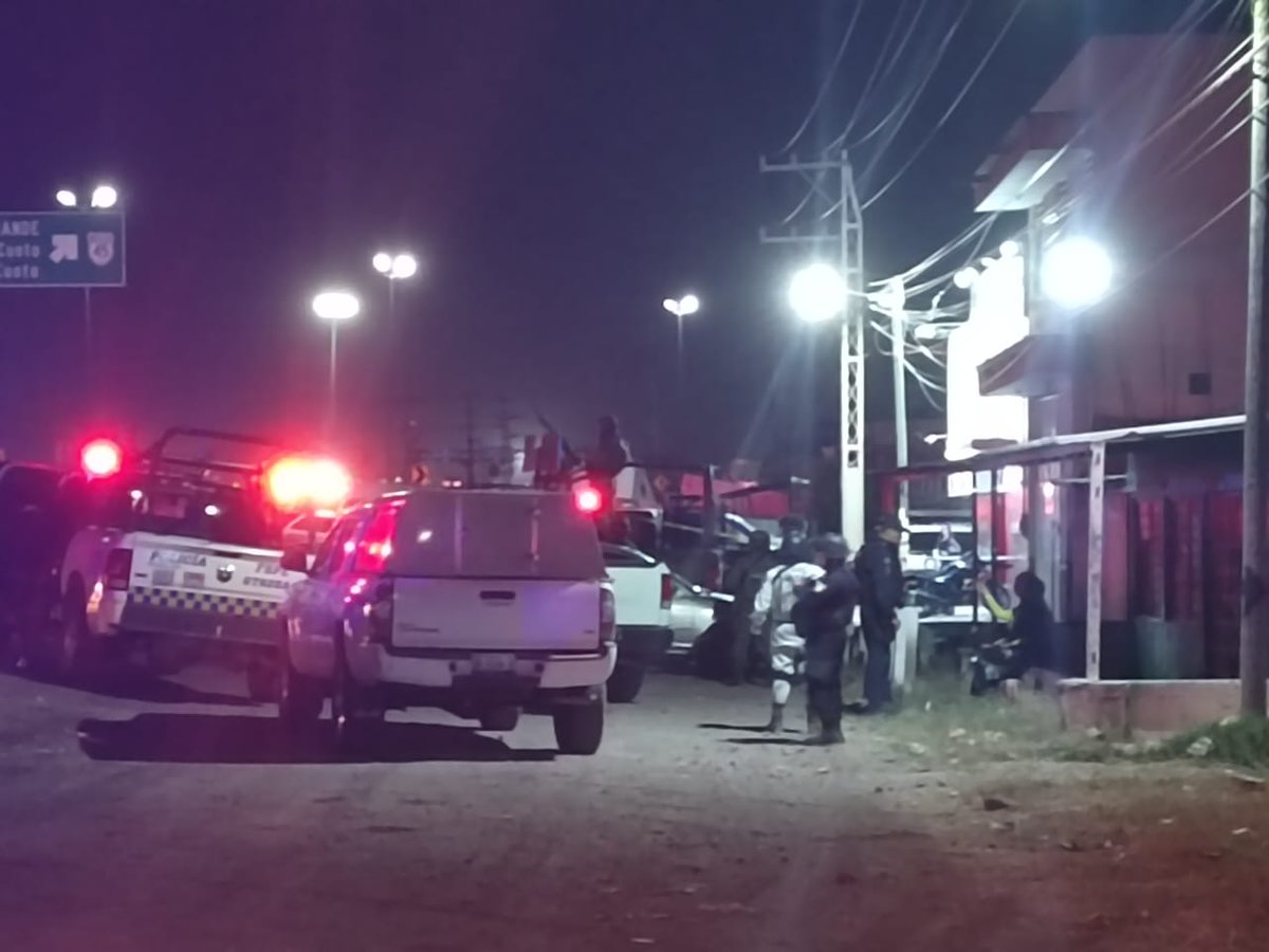 #masacreApaseoElGrande suman 9 los muertos de la masacre en el interior del "Estadio" Men's Club ubicado en la comunidad de la Labor, de esta ciudada, además se 5 heridos,ya se realizan las investigaciones