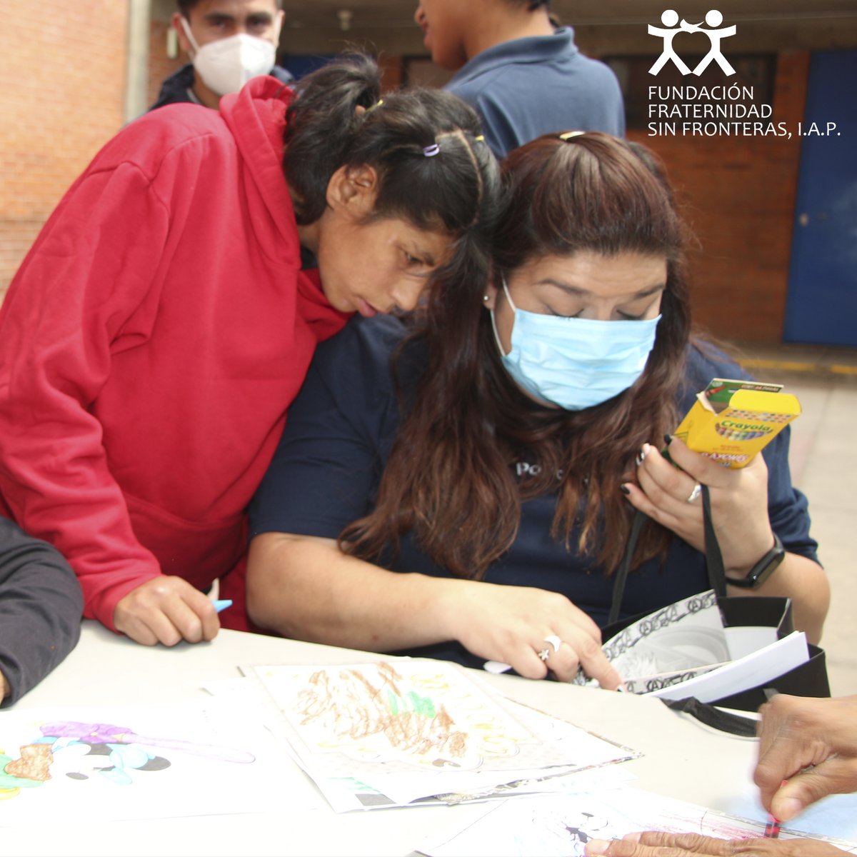 FundacionFSF's tweet image. #FFsF #PcDI #Donativos #IAP El viernes pasado se tuvo la visita de las amigas de la compañía Guerbet, brindaron donativos para los beneficiarios y se dieron a la tarea de hacer una actividad de colorear con sus amigos beneficiarios. Muchas gracias Guerbet.