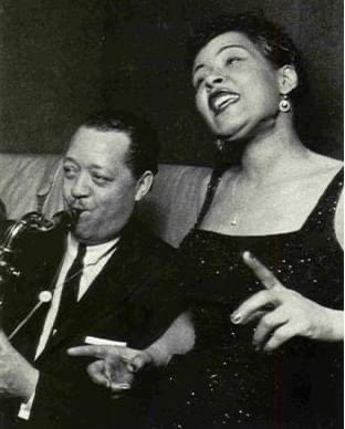 Picture of saxophonist Lester Young with singer Billie Holiday #candidshot #saxophone #lesteryoung #Jazz #singer
#BillieHoliday #Blues