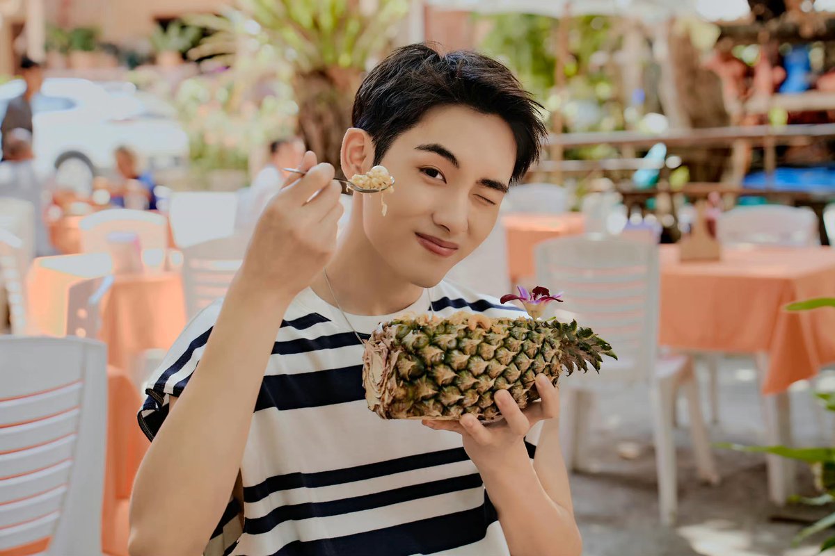sichengupdate's tweet photo. 230313 Weibo Update

WINWIN’s “Island Encounter” story https://t.co/ahXo2rd6eP