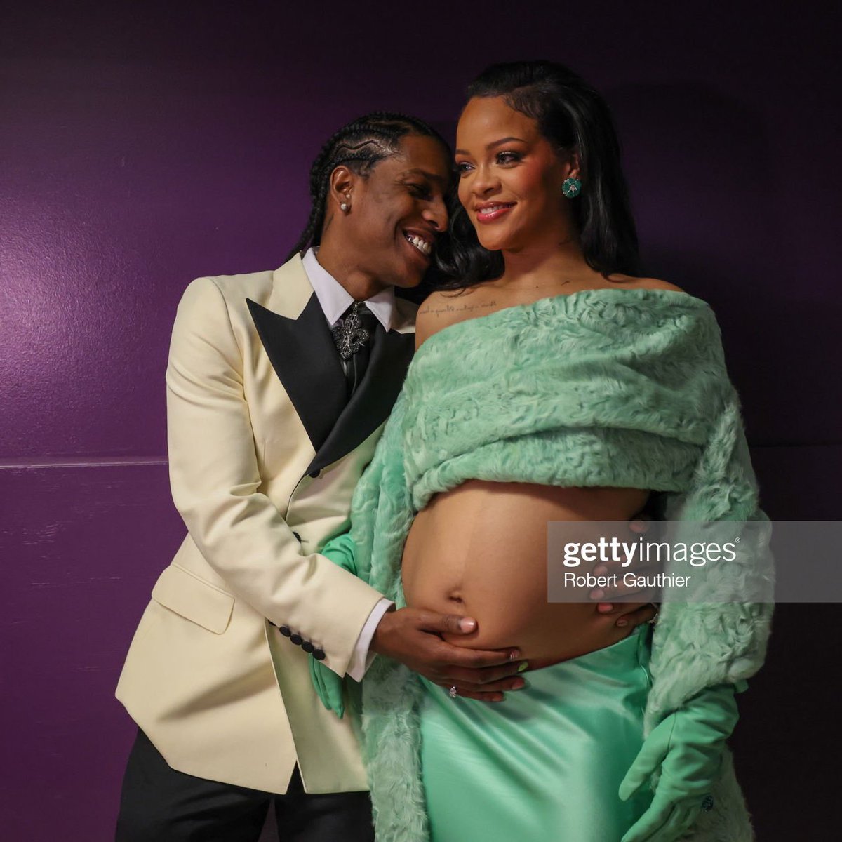 RihannasData tweet picture