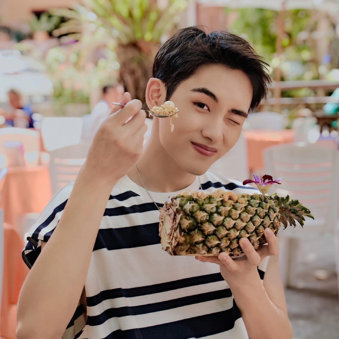 winwin having the time of his life in Phuket luv that for him! 😩❤️‍🔥 my heart goes crazy whenever i see him all smiley 🥹