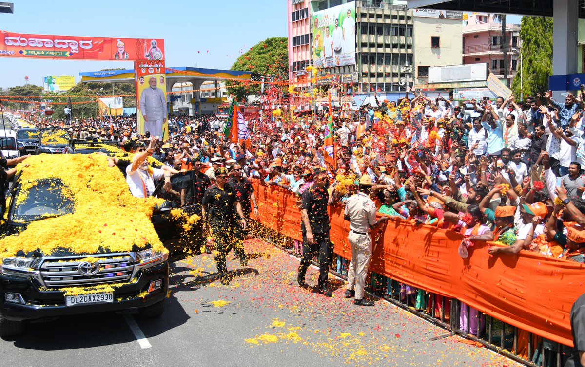 narendramodi's tweet photo. Mandya was amazing! The people’s affection will always be cherished. https://t.co/l1anbInkGY