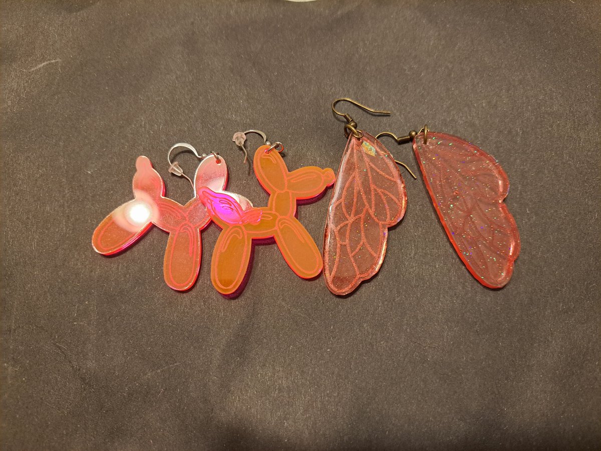 FossTanager's tweet photo. My collection of pink acrylic/resin earrings grows >:)
#furthemore2023 #ftm23 https://t.co/VVjinDRlEs