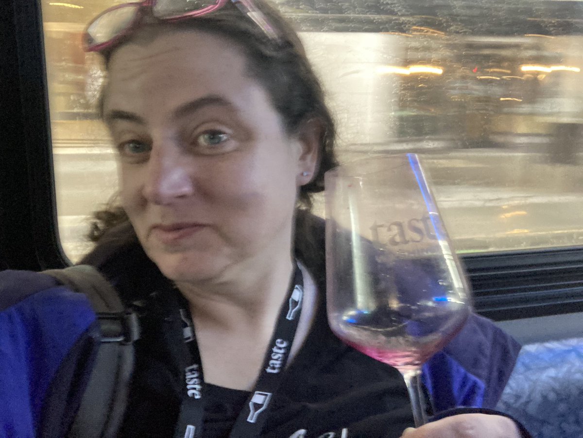 I don’t think I want my taste Washington weekend to end. It’s 9:23pm and I’ve got half a glass of Structure red blend going.  This weekend was incredible. Random pic from my bus trip home #TasteWA #wineislove #mylifeneedsstructure