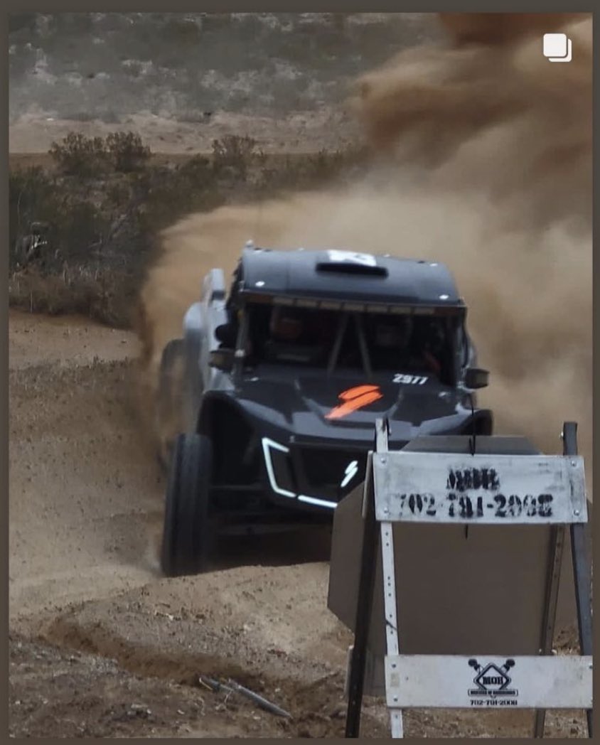 pritchett_jeff's tweet image. Mint 400 Las Vegas. #mint400 #specialevent #trafficcontrol #lasvegas #mob #mobtraffic