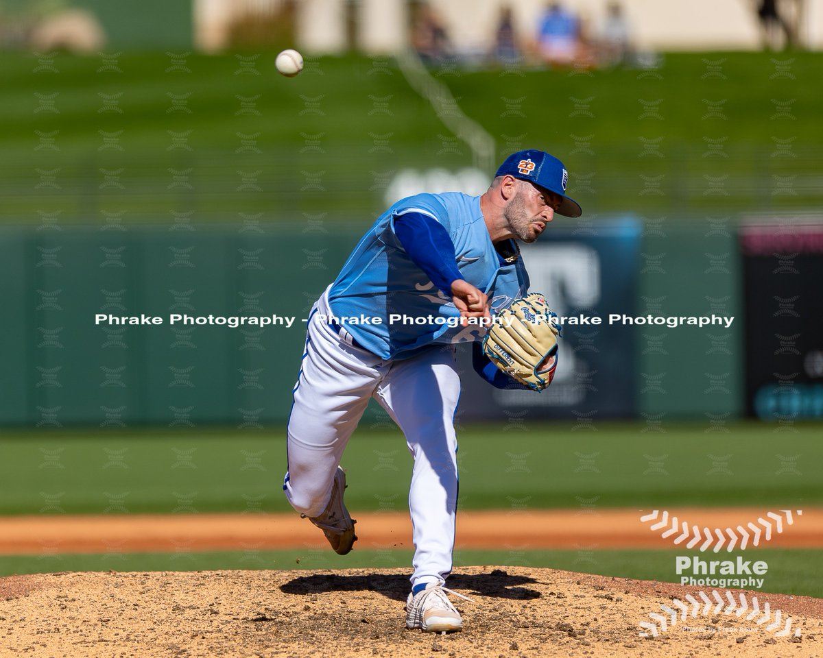 phrakephoto's tweet photo. Dylan Coleman (65) RHP KC Royals @_Coleman10 @MSUBaseball #royals #AlwaysRoyal #TogetherRoyal #kansascityroyals #kcroyals #RaisedRoyal #welcometoroyalty #foreverroyal @RoyalsFarm @royalsPD @Surprise_Royals
#royalsbaseball #goroyals #letsgoroyals #beroyalkc https://t.co/uHkLTfBPAM