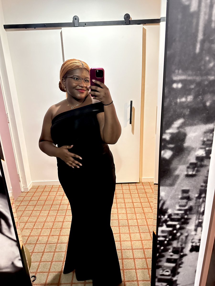 bobbi loves vampires ❤️ tweet media