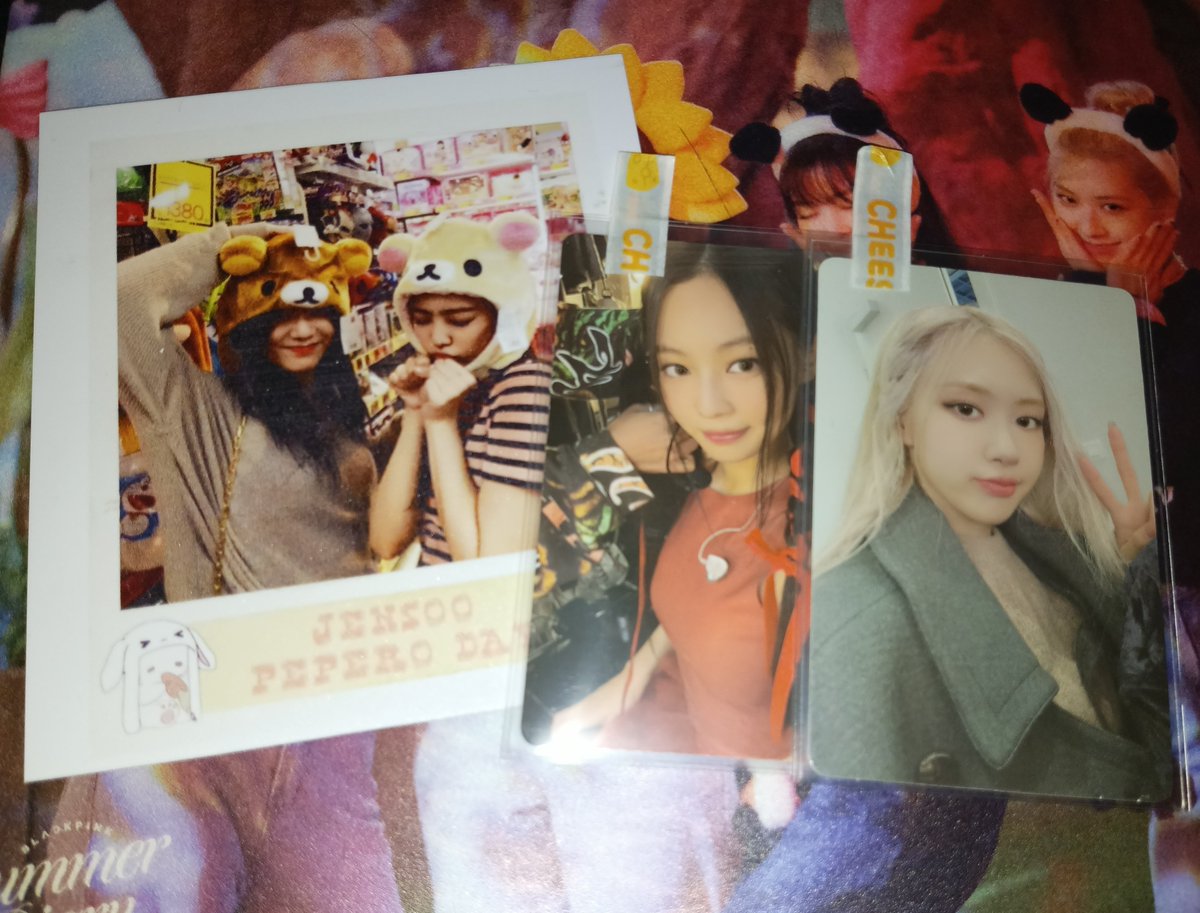 manduchamcham's tweet photo. jennie you and me and rosie peace vinyl pc haver!! thank you @jensoosoulmates for offering this to me and for vv secured and safe packaging. Till our next! 🫶🩵 #mcsmails https://t.co/Z3s0m2nwQk