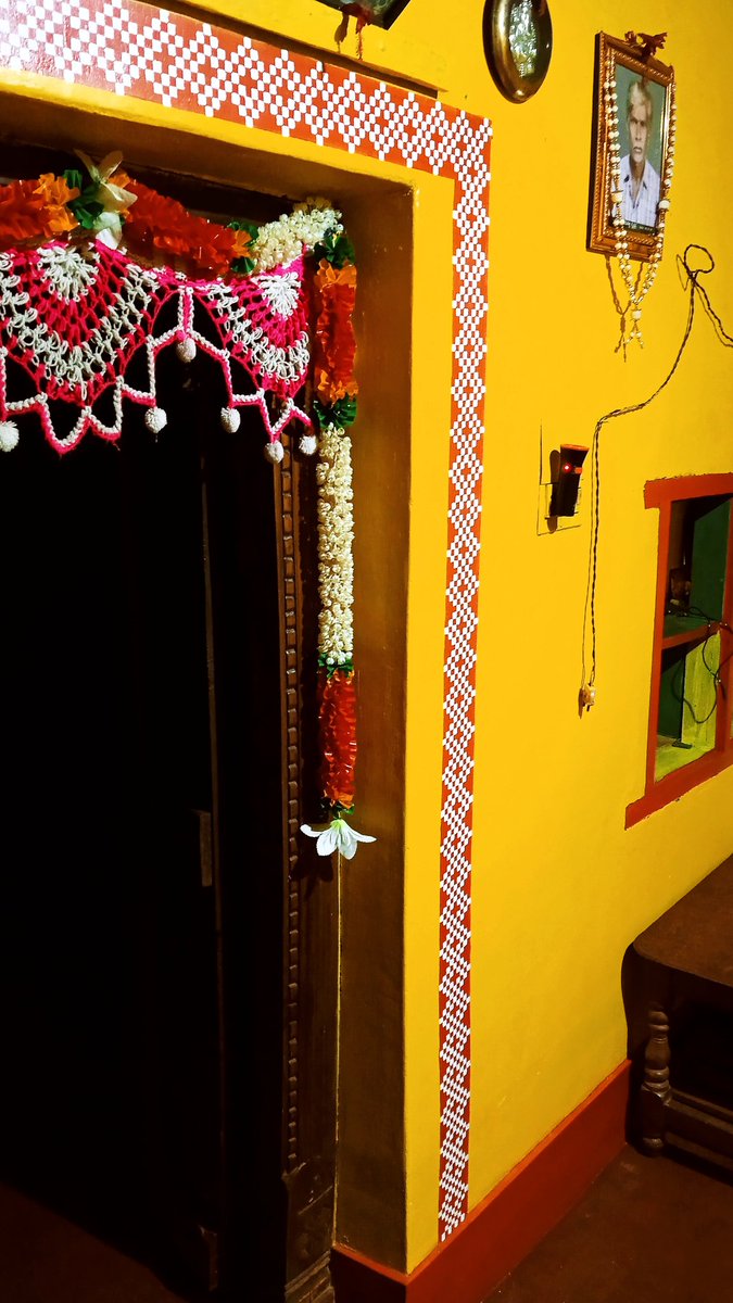 sunildr8's tweet photo. ಪಪ್ಪುಳಿ ಸಾಲು, ಹಸೆ ಚಿತ್ತಾರ ❤
#hasechittara #hasechitra #Karnataka 
@nalmeyamalenadu @namma_soraba https://t.co/0EtGVdGL7y