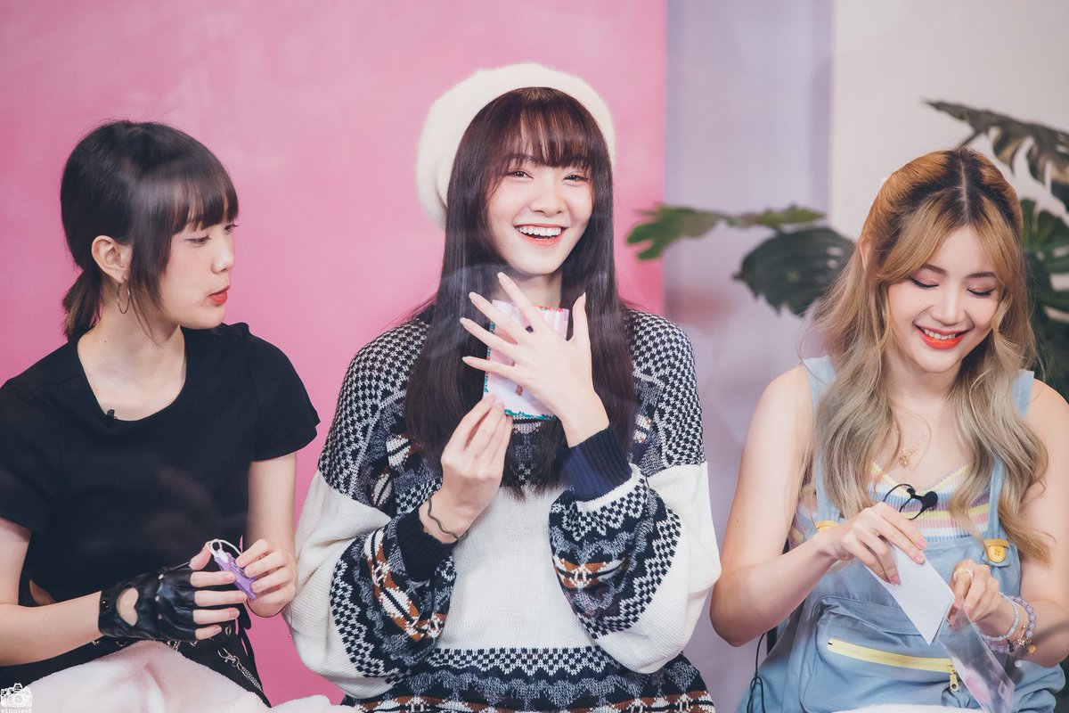 whirl2win's tweet photo. เป็นความชอบ เป็นความรัก
เป็นความสุขแบบที่เราเข้าใจดี
#YoghurtBNK48 #bnk48 #HILIVE #DigitalLiveStudio
Page: winnie48
IG: winnie.48 https://t.co/w6uQa8vBtW