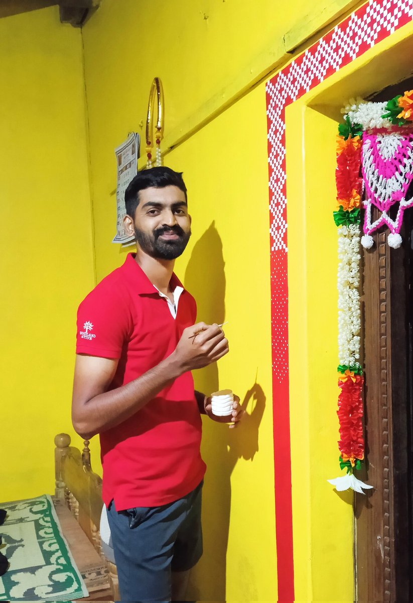 sunildr8's tweet photo. ಪಪ್ಪುಳಿ ಸಾಲು, ಹಸೆ ಚಿತ್ತಾರ ❤
#hasechittara #hasechitra #Karnataka 
@nalmeyamalenadu @namma_soraba https://t.co/0EtGVdGL7y