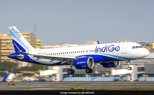 ndtv's tweet photo. 🔴 #BREAKING | IndiGo flight from Delhi to Doha diverted to Karachi due to medical emergency, passenger declared dead on arrival https://t.co/D7LwsV5lSJ https://t.co/RLouH6UOoH