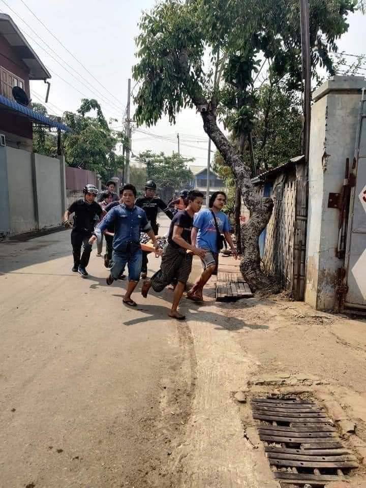 IrrawaddyNews's tweet photo. On This Day in 2021

At least four people were killed and the casualty toll was expected to climb in Mandalay Region’s Sein Pan quarter on March 13, 2021 as soldiers and police opened up with sustained bursts of gunfire on protesters, according to locals.
#WhatsHappeningInMyanmar https://t.co/io8HXM4K6x
