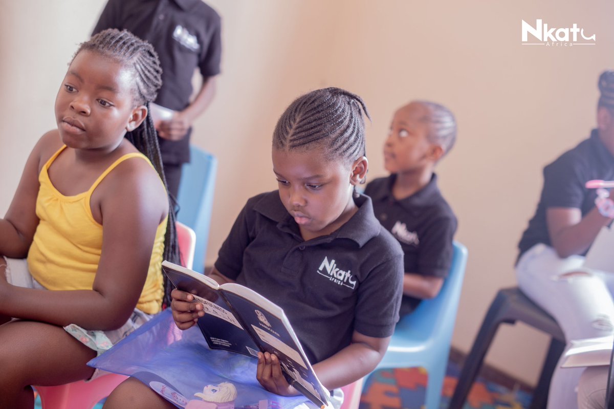 poetzombe's tweet photo. The kids public speaking class continues. We have split them into groups based on their age and strengths. They are currently working on memorising their pieces for the final presentations next month. 

#publicspeaking
#kidspublicspeaking
#confidence https://t.co/tYBZQK151w