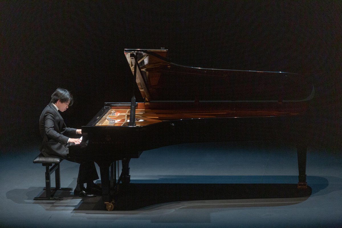 Museo_unav's tweet photo. #Música
Os compartimos imágenes de los tres extraordinarios conciertos que hemos vivido hasta ahora en esta edición de Cartografías de la Música: @Rocio_Marquez_ + #Bronquio, #KitArmstrong y la @orquestanavarra
Próximas citas del ciclo ➡️ https://t.co/QBDe3R6WtE
#cultura https://t.co/oilyC4fE8T