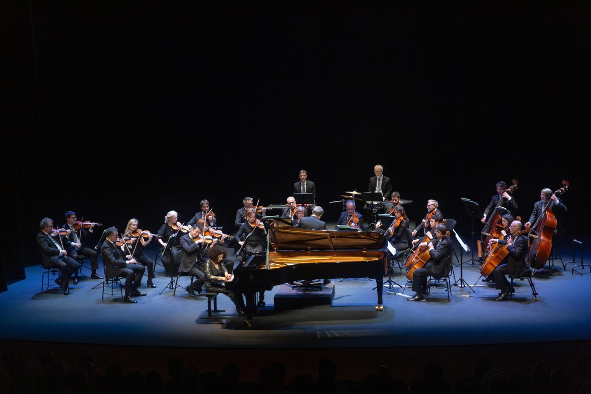 Museo_unav's tweet photo. #Música
Os compartimos imágenes de los tres extraordinarios conciertos que hemos vivido hasta ahora en esta edición de Cartografías de la Música: @Rocio_Marquez_ + #Bronquio, #KitArmstrong y la @orquestanavarra
Próximas citas del ciclo ➡️ https://t.co/QBDe3R6WtE
#cultura https://t.co/oilyC4fE8T