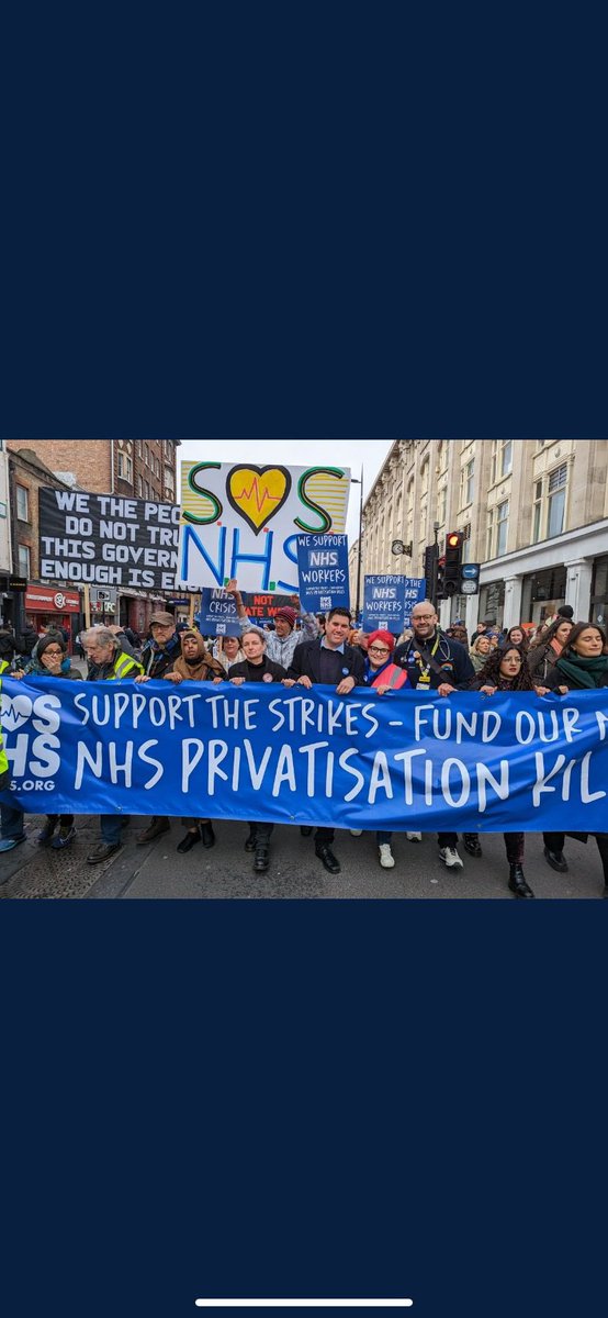TheDA_UK's tweet photo. We stand with all junior doctors today 

#DoctorsStrike 
#PayRestoration 
#NHSStrike 
#NHSSOS https://t.co/lt8iVtuRC5