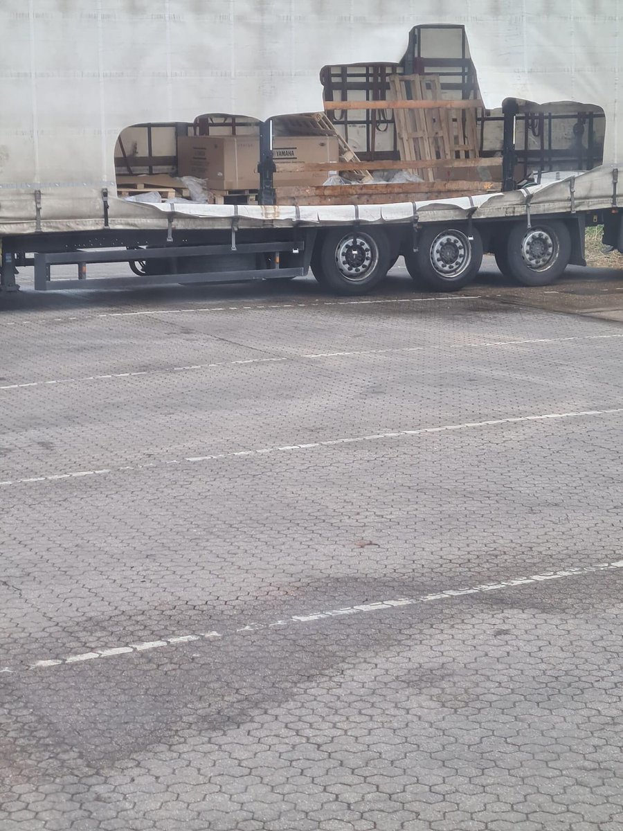 Watling street junction 9 Overnight <a href="/SafePark5/">SafePark</a> <a href="/NaVCIS_UK/">NaVCIS</a> <a href="/TrucknDriver/">Truck & Driver</a> <a href="/_transportnews/">Transport News</a> <a href="/FleetMgmtNewsUK/">Fleet Management News</a> <a href="/BusinessCrimeUK/">NBCC - National Business Crime Centre</a> <a href="/Opal_SOAC/">Opal SOAC</a> <a href="/LogisticsUKNews/">Logistics UK</a> <a href="/RHANews/">RHA</a> <a href="/SaferStops/">BetterBreaksSaferStops</a> <a href="/fleettransport/">Fleet Transport</a> <a href="/RicHolden/">Richard Holden MP</a> <a href="/rolobrad/">Samantha Bradley</a> <a href="/SCRIPartnership/">SCRIPartnership</a> <a href="/Comm_Motor/">Commercial Motor</a> #driversdeservebetter