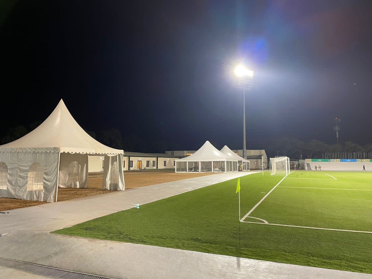 Muzungu4's tweet photo. Imyiteguro yo gutaha ku mugaragaro Stade ya Kigali nyuma yo kuvugururwa, irarimbanyije. https://t.co/n2yxOAUPsC