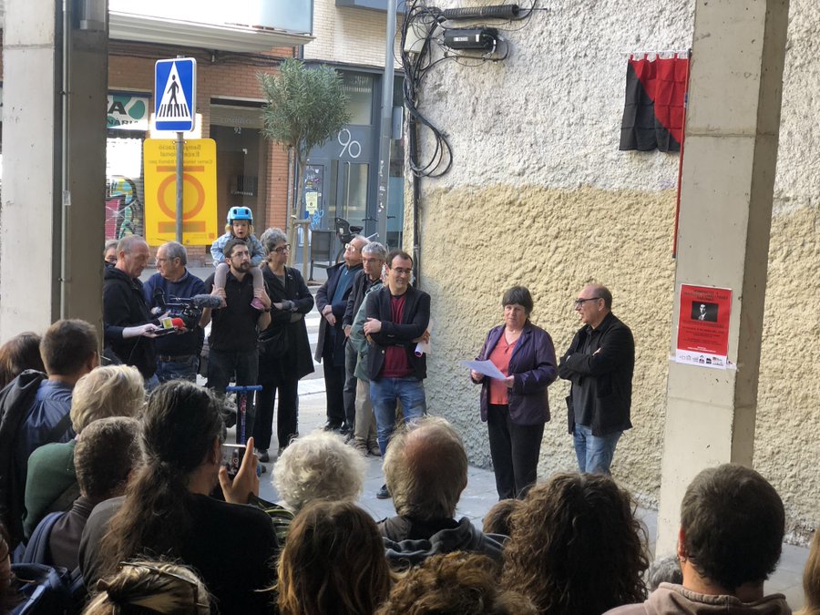 SantsCoop's tweet photo. Avui fa cent anys de la mort de Francesc Comas i Pagès, Paronas, vidrier anarcosindicalista de Sants i soci de la cooperativa Model del Segle XX. Caigué assassinat pels pistolers de la patronal al costat de Salvador Seguí.
La seva memòria perdurarà al barri i arreu!! https://t.co/XNZ4pvCE7B