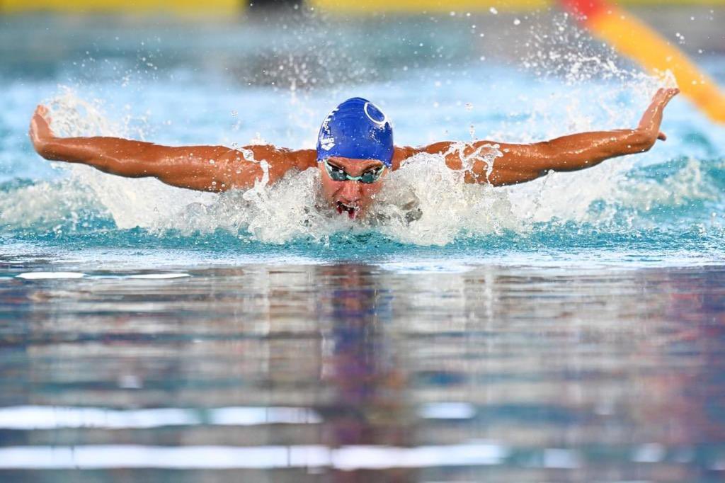 LGDFennec's tweet photo. Très belle performance du nageur algérien Jaouad Syoud (23 ans) au meeting Open Marseille qui termine 1er 🥇au 200m 4 nages !
>> Le Constantinois bat notamment le Suisse Jérémy Desplanches qui est médaillé de bronze aux JO de Tokyo 2020 !
#natationDZ #Syoud #mobilis https://t.co/g8MS2sASjp