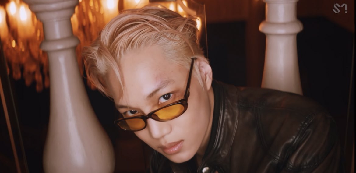 WORLDMUSICAWARD's tweet photo. #EXO's #Kai drops epic accompanying music video for his title track #Rover, an exotic dance song with catchy melodies and captivating lyrics which encourages fans to become free wanderers and not care about what others think!📽️💥🌏🕺👑💚

Watch here: https://t.co/lfr1NDHpNZ https://t.co/2JkfY0jxX5