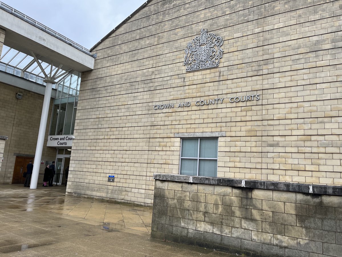 Start of murder trial today. Primary teacher Fiona Beal accused of murdering partner Nicholas Billingham. His body was found last March in the back garden of the home they shared in Northampton. Will be tweeting when we can.