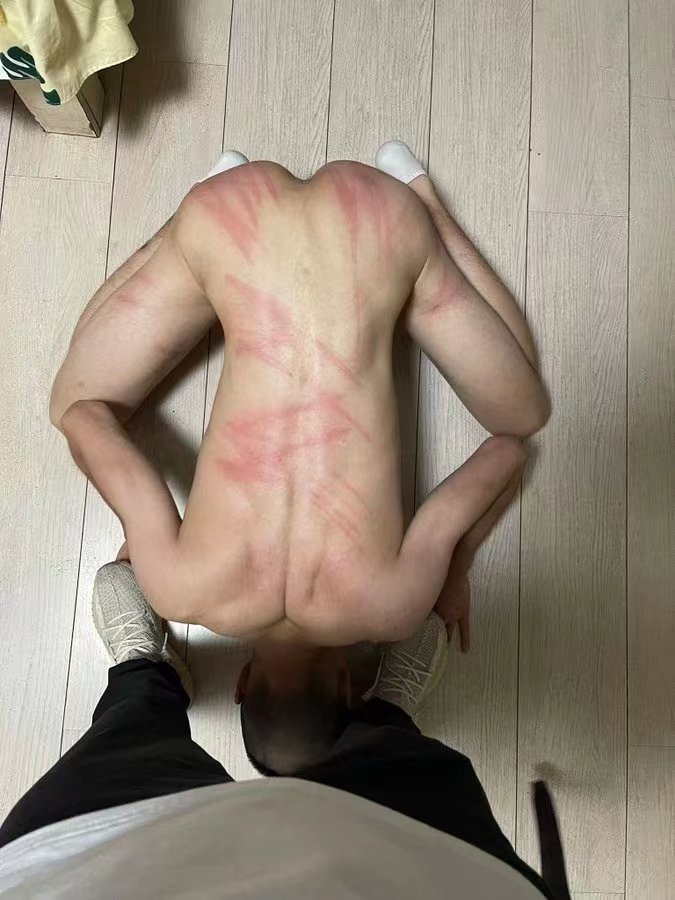 windstormchen's tweet photo. 找奴一起被主人圈养，主人武汉S，收2条长期固定的狗，要求听话，有真正奴的���识，年龄35以内。
32-185-75-1S，只喜欢虐，喜欢玩邢和狗，只玩现实不网调，短期不能来武汉的勿扰 https://t.co/QAPzgS9xdE