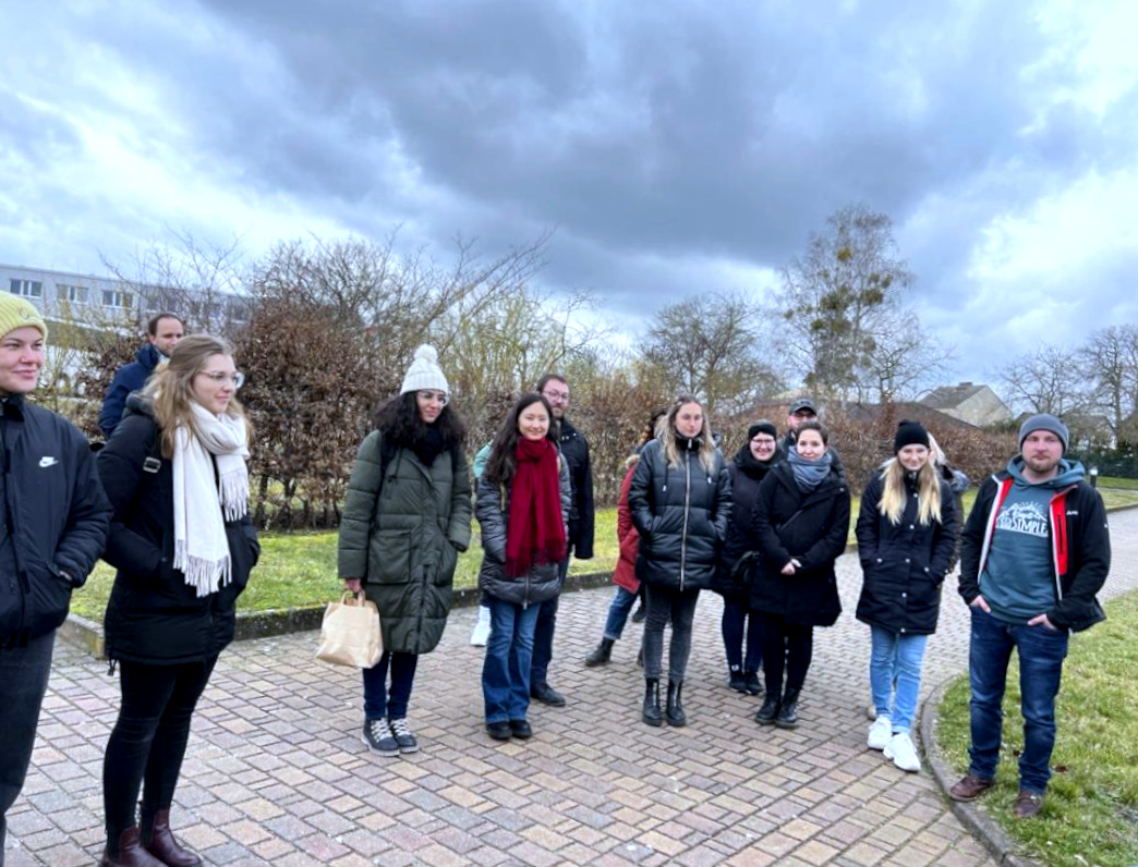 igz_leibniz's tweet image. Reflection on our #Springschool2023 "from omics to systems biology" of last week:
Lots of scientific &amp;amp; non-scientific input, networking, institute visits, interaction of #PhD-students &amp;amp; scientists from all over the world.
Thanks to all participants and @jherzstiftung for funding!