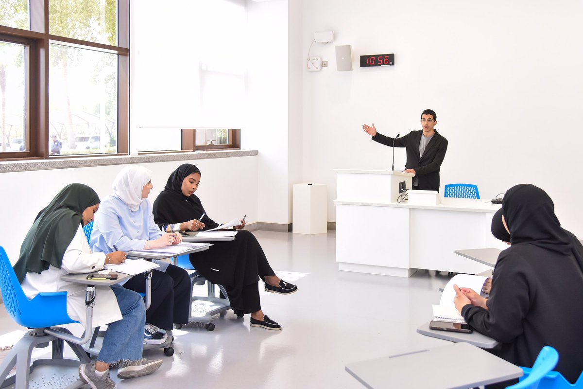 QatarDebate's tweet photo. ضمن منافسات الدوري الثاني لمناظرات الجامعات باللغة العربية للموسم الحالي، شارك 24 فريق من 7 جامعات.

شارك معنا في هذا الدوري مركز الشفلح لرفع الوعي باستخدام المناظرات حول مواضيع تخص ذوي الاعاقة ودمجهم في المجتمع.

#مناظرات_قطر | #QUDL
@alshafallah https://t.co/lHxmq1WWa3