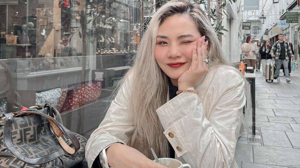 USW International (@usw_intl) on Twitter photo 2023-03-13 10:00:07 Amy, from Vietnam, studied her 1st Masters at USW in 2018, and decided to return for her 2nd degree in Project Management🤩 Amy joined on the @wales_global scholarship, which offers up to £10,000 to study a postgraduate course here at USW. Learn more👉orlo.uk/globalwalessch… Amy, from Vietnam, studied her 1st Masters at USW in 2018, and decided to return for her 2nd degree in Project Management🤩 Amy joined on the @wales_global scholarship, which offers up to £10,000 to study a postgraduate course here at USW. Learn more👉orlo.uk/globalwalessch…
