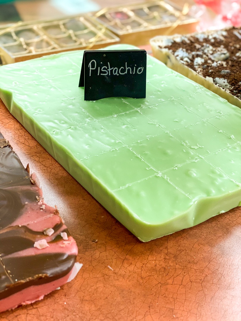 SuziSweetShoppe's tweet photo. 🍀It's time to get your green on for St. Patrick's Day! 

We have all the treats to make your holiday complete. From fudge to rainbow pretzels, Rice Krispy treats on a stick, chocolate clovers, leprechauns, horseshoes and more. 😍
https://t.co/Oj74Bg8bei https://t.co/jY0xqQgusu