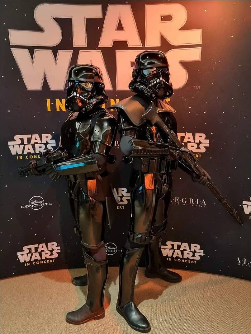 501stSpecOps's tweet photo. TX3937 &amp; TX61220 of the German garrison stand at their posts, ready to take on any rebel attack.

Join these sirens of Spec Ops &amp; sign up to our detachment forums at http://bit/501specops 

#SwiftSilentRelentless #SpecOps #GermanGarrison #ShadowStormtrooper #SirensOfSpecOps https://t.co/xBaZUmSMes